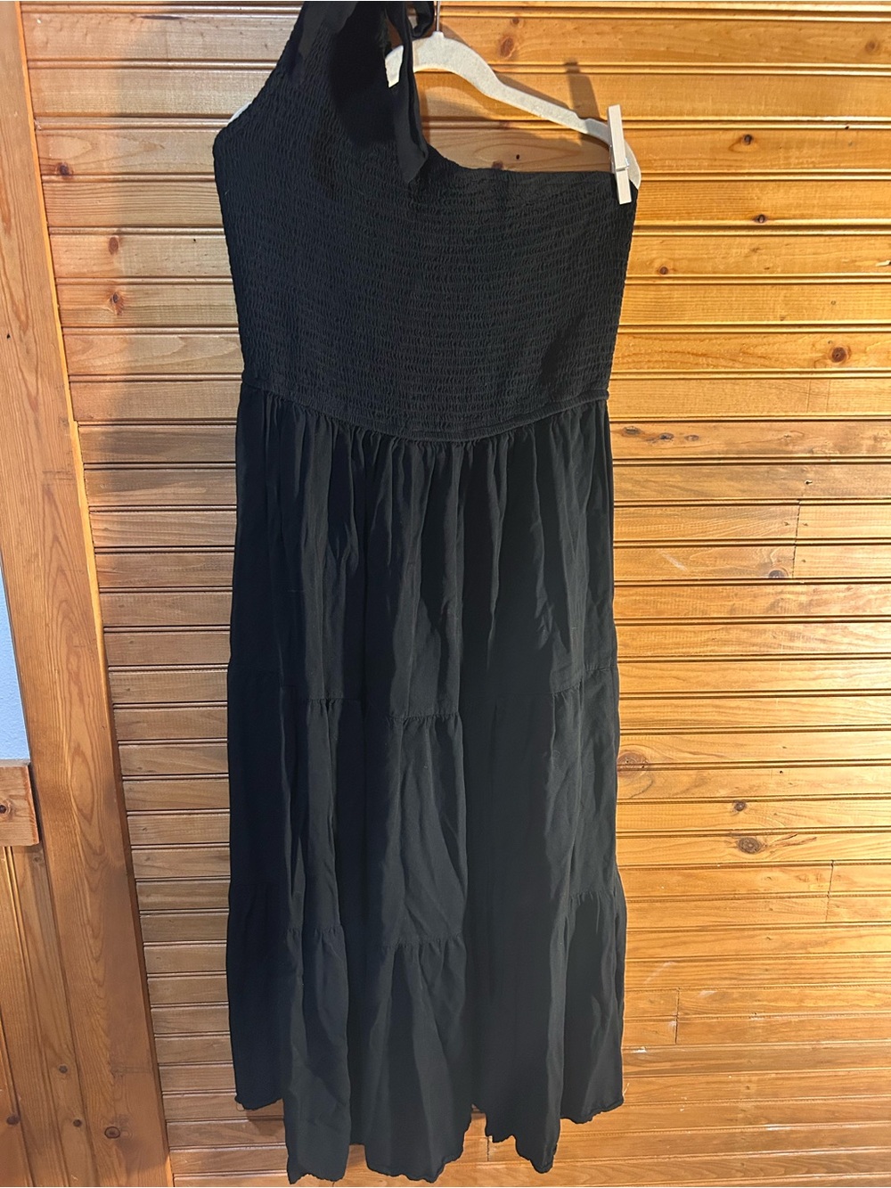 Source Unknown Black One-Shoulder Smocked Tiered Maxi Dress